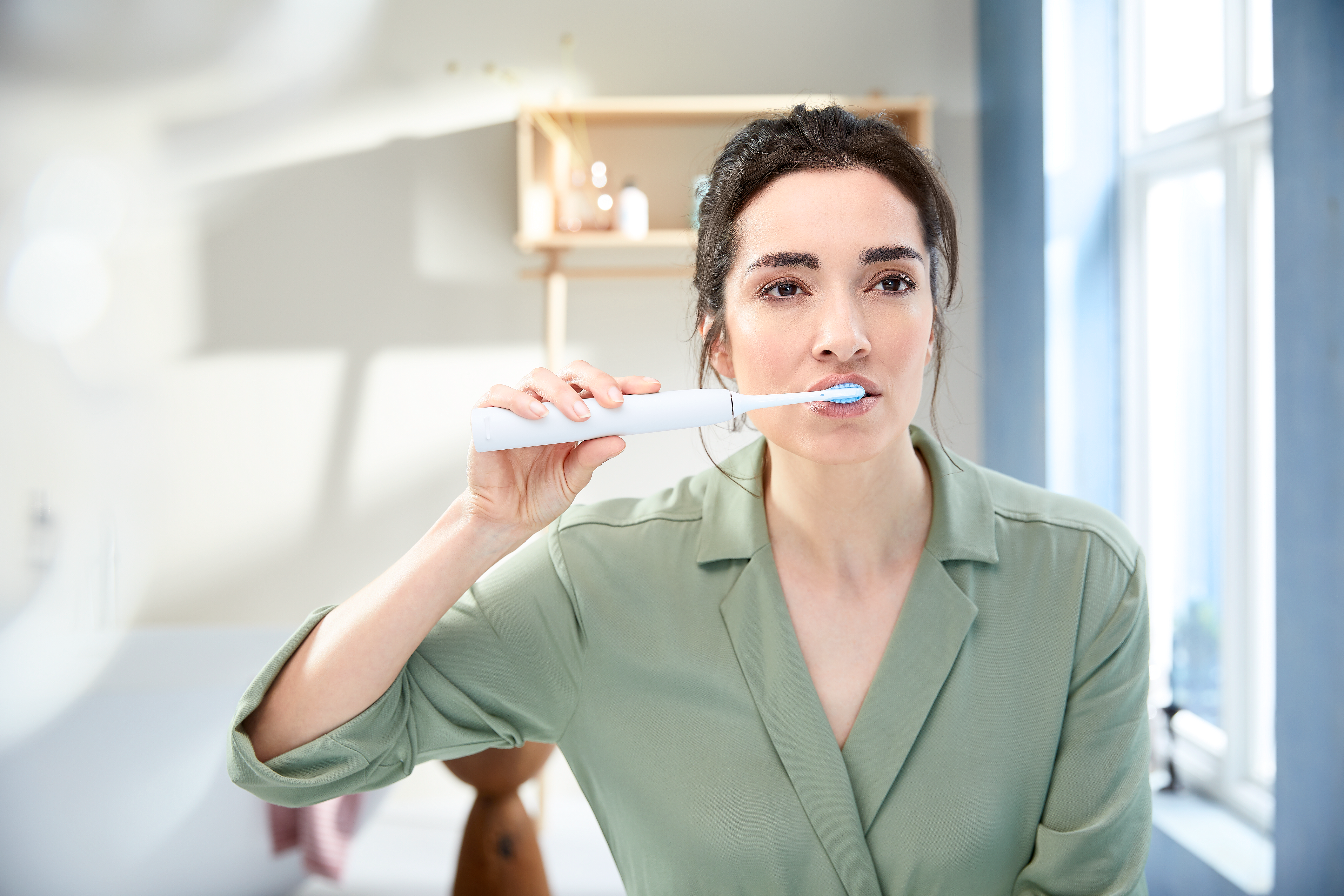 Электрическая зубная щетка Philips Sonicare Expert Clean 7300 HX9681 Электрическая зубная щетка Philips Sonicare Expert Clean 7300 HX9681 — изображение 3